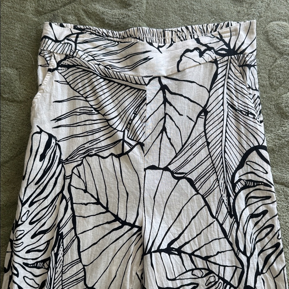 Rachel Zoe Black and White Linen Botanical Print Flowy Patterned Pants - Picture 2 of 9